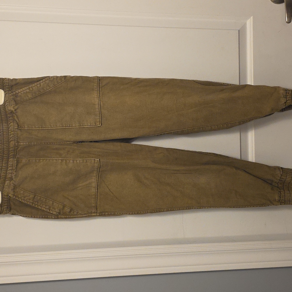 #70 Khaki TNA Joggers Size XS